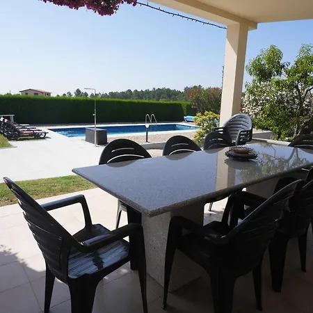 Сasa de vacaciones Pooltugal House